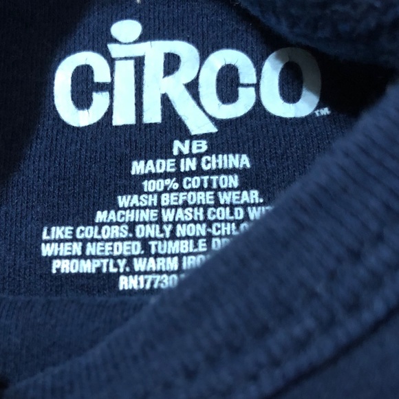 ‼️SOLD‼️ • Dog Design Long Sleeve Onesie - Picture 5 of 7